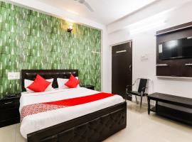 Hotel O A.N College Patna Formerly Hudco Grand, hotel near Jay Prakash Narayan Airport - PAT, Patna