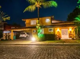Casa Cajueiro - Arraial Dajuda - limpeza diária inclusa no preço para sua maior comodidade - localização excepcional em frente ao Eco Parque e poucos passos da Praia dos Pescadores