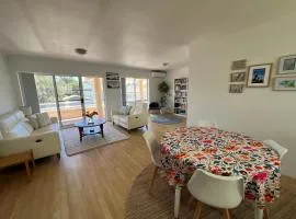 Warriewood Waves - Beachside Retreat for Two