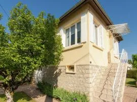 Cozy Garden Retreat Malemort