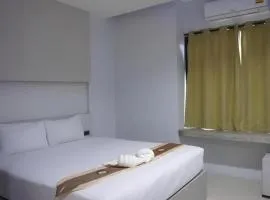 C2U Hotel Uthai Thani