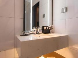 Borrman Hotel Guilin Railway Station Two Rivers and Four Lakes、桂林市にある桂林両江国際空港 - KWLの周辺ホテル