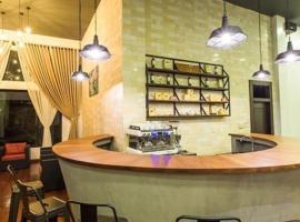 Yeak Loam Hotel, hotel in Banlung