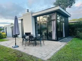 Stylish chalet in nature near Amsterdam