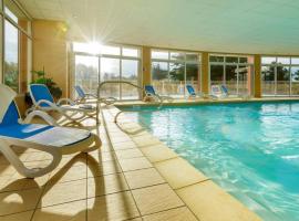 110 - Appartement duplex 6 personnes vue sur Golf., hotel in Frehel