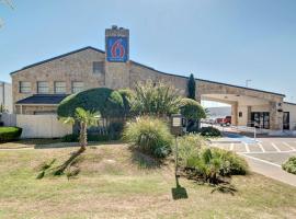Motel 6-Dallas, TX - Forest Lane, hotel in Dallas