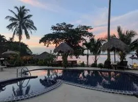 Amber Sands Beach Resort