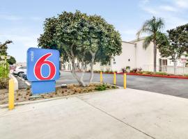 Motel 6-Carson, CA, hotel u gradu 'Carson'