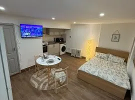 Comfort Studio In Wembley