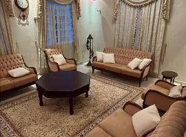 Moon hostel，位于锡卜的旅馆