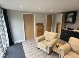 Peaceful Garden Cottage