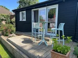 Peaceful Garden Cottage
