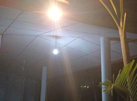 Yala Tropical Lodge, hotel in Kirinda