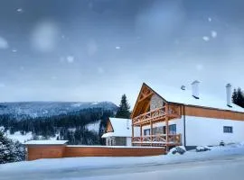 Chalet Oasis - Luxury Retreat at Chalets Kvačianska Dolina