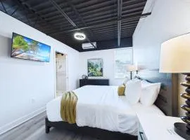 Modern Loft W Launch Views Near Beach -unit 208