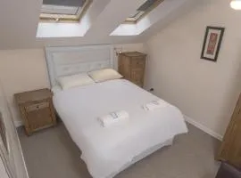 Schoolhouse 1 Cottage by Fairy Pool