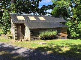 Faraway Follies, cabin in Llandegla