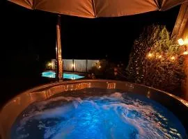 Dom Grabowa z sauną , podgrzewanym basenem i balią z hydromasażem