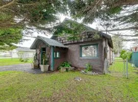Unique Dog-Friendly Log Cabin Short Walk to Ocean