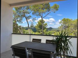 Au Pied du Pic Saint Loup, hôtel à Saint-Mathieu-de-Tréviers