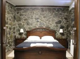 To Petrino 1 -Your Mountain Home Away from Home