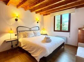 CAL QuEROL PALAU-xemeneia-parquing-futbol i tennis