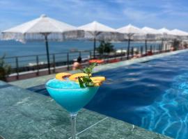 Ajsel Hotel、ドゥラスのホテル