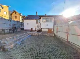 Rustic Breeze Azuga - BBQ, Fireplace and Parking