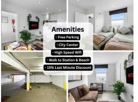 City Centre - Top Floor Luxury Apartment - Free Secure Small Car Parking - 5 Minute Walk to Beach & Station