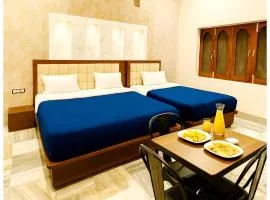 Hotel VM Char Palace Dham Near vishwanath temple # Free Parking # free Wifi - Best Premium Hotel