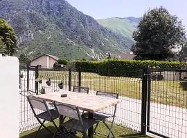 Escapade Montagne en Famille, appartement cosy avec piscine couverte