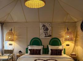 Lunanir lodge Camp, Hotel in Hassilabied