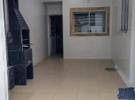 Casa na Guilhermina 500mt da praia