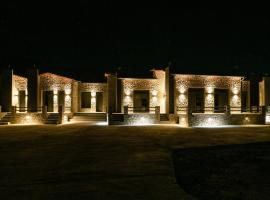 Θριές Παρνασσός、Kalíviaのホテル