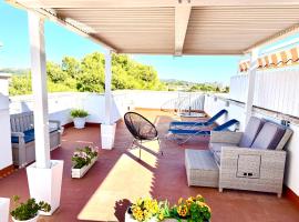 TheHavenEscape Penthouse Pool & Sea View near Barcelona, hotel in Comarruga