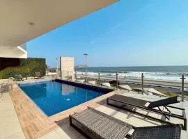 Stylish seaside apartment with stunning ocean view