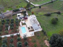 Luxury TrullidiGiulia, piscina uso esclusivo, hotel in Ostuni