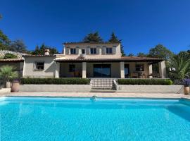 Côte 'd Azur - BEAUTIFUL VILLA WITH PRIVATE POOL, hotel din Coaraze