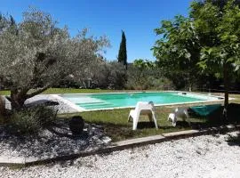 Studio calme 15 min Aix en Provence