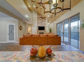 Butterfly View Retreat - 45 Min to Yosemite, hotel a Mariposa