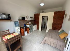 Alojamiento De Rocha, Hotel in Monte Grande