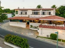 Trade Winds Restaurant & Guest House