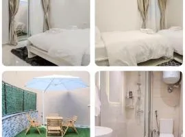 Cozy Luxe Stay - Outdoor Patio