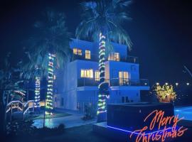 Martimi Apartments - 200M from Drapanias Beach - Pool - Hot Tub - Sauna - BBQ, hotel in Kissamos