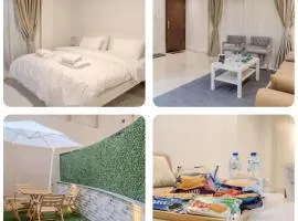 Modern 2BR - Private Garden Nook