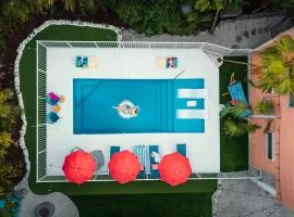New!the Hideawaypoolpickleballputt-puttkayaks!