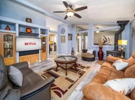 The Nest-2 K Beds-Game Room-Deck-5 min to Mariposa