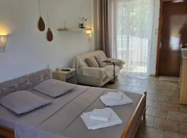 Philoxenia Beach Apartments Stavros