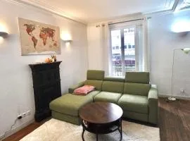Comfort Parisian Room and Sofa Bed 1 min to Metro M4 & T3A