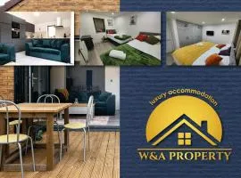 4 bedroom bungalow in Kettering - Garden - Parking - WiFi